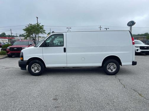 Summit White 2020 Chevrolet Express 2500 Work Van