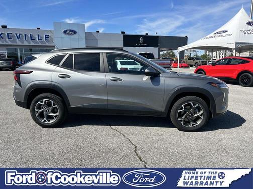 Sterling Gray Metallic 2024 Chevrolet Trax LT