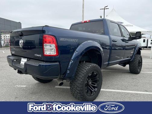 Patriot Blue Pearlcoat 2024 RAM 2500 Big Horn Crew Cab 4x4 6'4' Box
