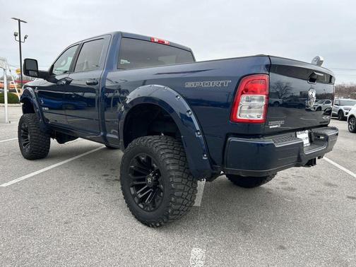 Patriot Blue Pearlcoat 2024 RAM 2500 Big Horn Crew Cab 4x4 6'4' Box