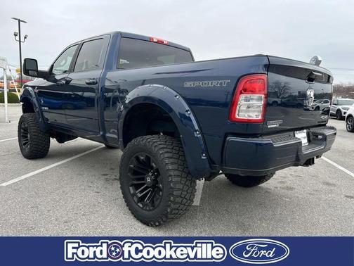 Patriot Blue Pearlcoat 2024 RAM 2500 Big Horn Crew Cab 4x4 6'4' Box