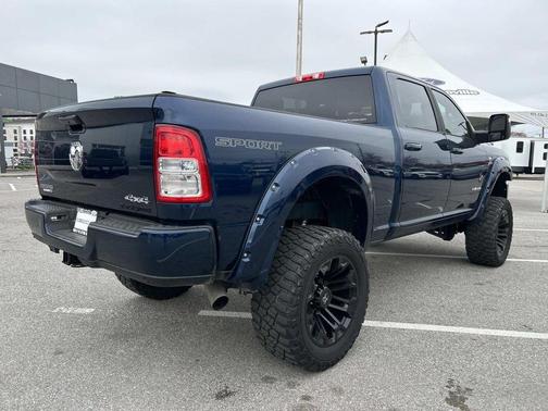 Patriot Blue Pearlcoat 2024 RAM 2500 Big Horn Crew Cab 4x4 6'4' Box