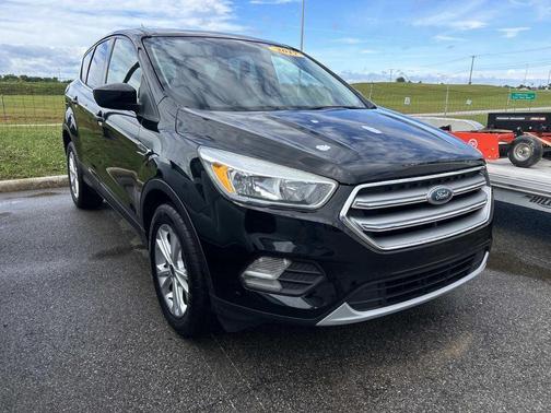 Shadow Black 2017 Ford Escape SE