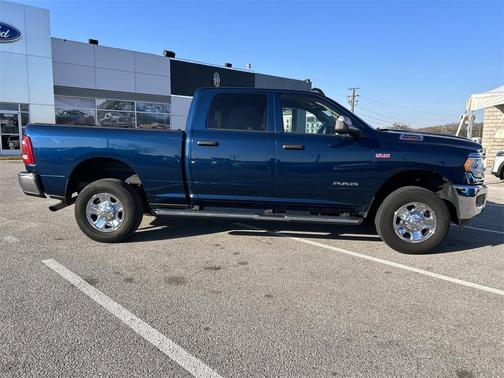 2020 RAM 2500 Tradesman Crew Cab 4X4 6'4' Box
