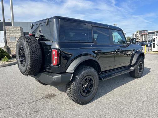 Shadow Black 2026 Ford Bronco Outer Banks
