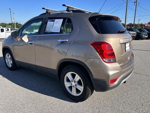 Sandy Ridge Metallic 2018 Chevrolet Trax LT