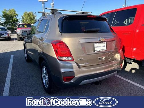 Sandy Ridge Metallic 2018 Chevrolet Trax LT