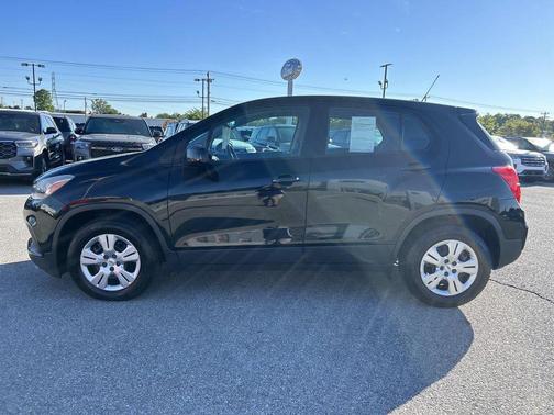 Black Metallic 2018 Chevrolet Trax LS