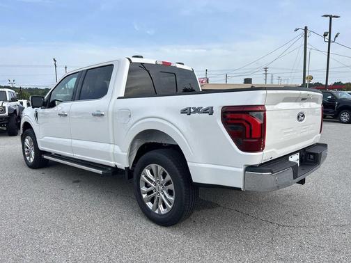 Star White Metallic Tri-Coat 2026 Ford F-150 Lariat