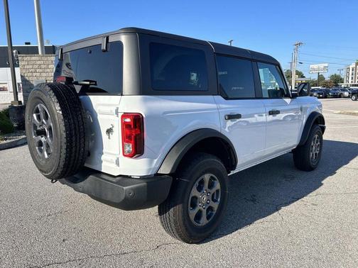Oxford White 2026 Ford Bronco Big Bend