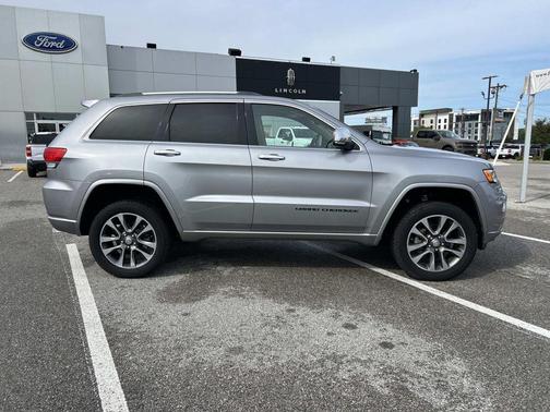 Billet Silver Metallic Clearcoat 2018 Jeep Grand Cherokee Overland