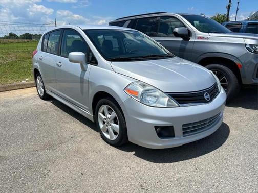2010 Nissan Versa 1.8 SL