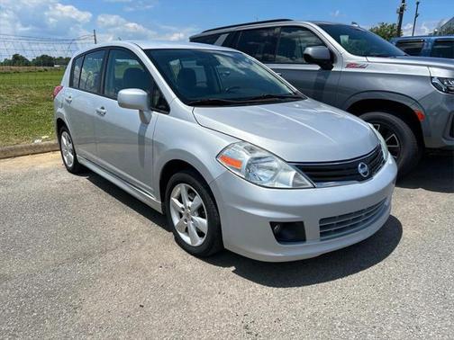 2010 Nissan Versa 1.8 SL