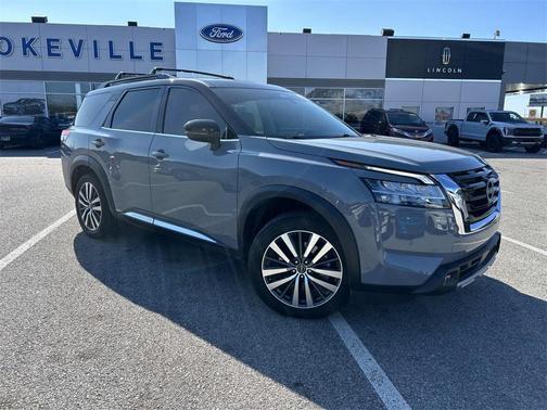 2022 Nissan Pathfinder Platinum 2WD