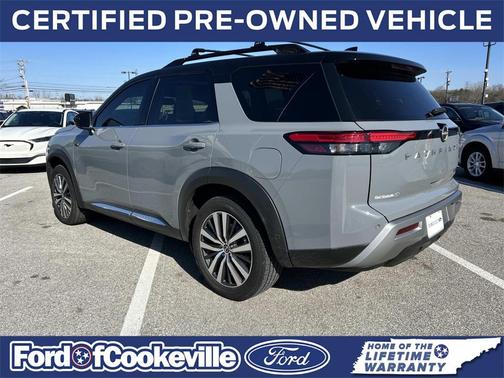 2022 Nissan Pathfinder Platinum 2WD