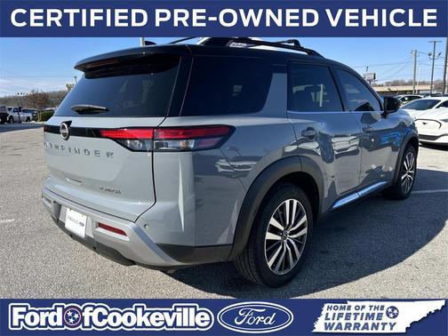 2022 Nissan Pathfinder Platinum 2WD