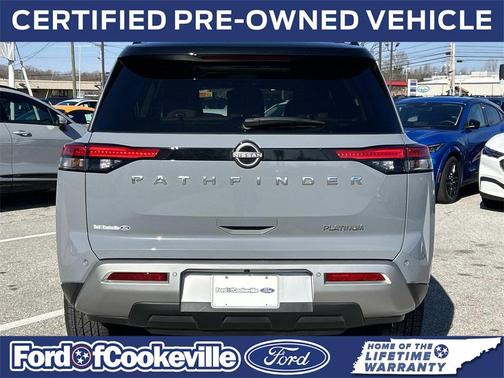 2022 Nissan Pathfinder Platinum 2WD