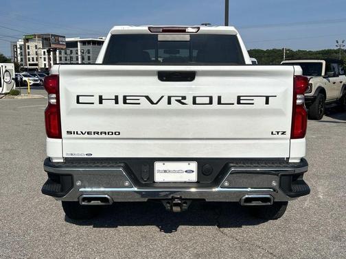 Summit White 2022 Chevrolet Silverado 1500 Limited LTZ
