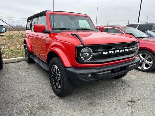 2023 Ford Bronco Outer Banks