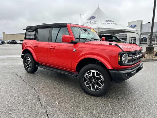 2023 Ford Bronco Outer Banks