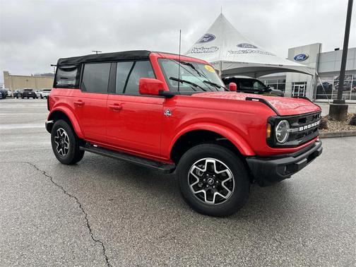 2023 Ford Bronco Outer Banks