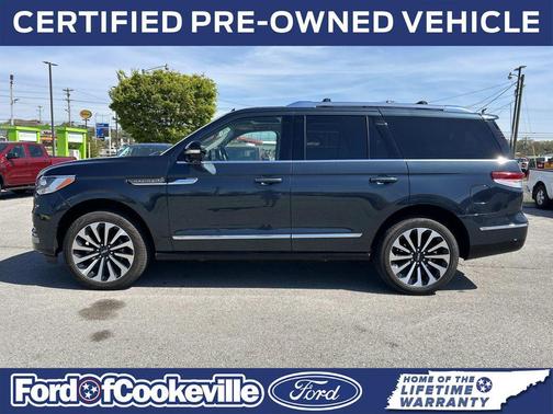 Flight Blue Metallic Clearcoat 2022 Lincoln Navigator Reserve