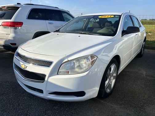 Summit White 2011 Chevrolet Malibu LS