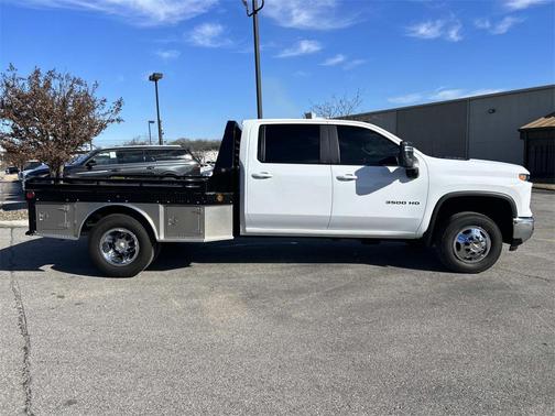 2024 Chevrolet Silverado 3500 LT