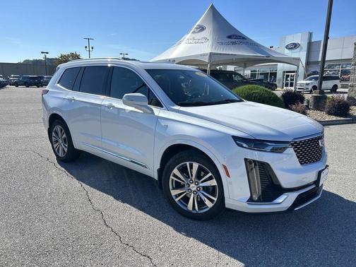 Crystal White Tricoat 2023 Cadillac XT6 Premium Luxury AWD