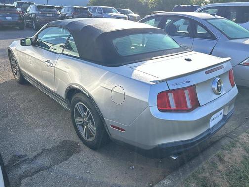 Gray 2011 Ford Mustang V6 Premium