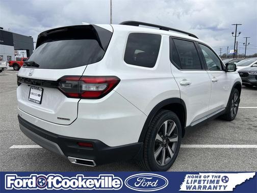 2025 Honda Pilot Touring 8-Passenger