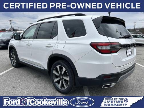 2025 Honda Pilot Touring 8-Passenger