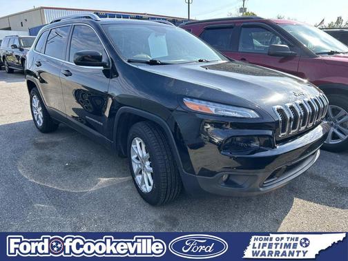 Diamond Black Crystal Pearlcoat 2017 Jeep Cherokee Latitude
