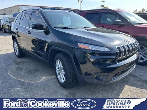 Diamond Black Crystal Pearlcoat 2017 Jeep Cherokee Latitude