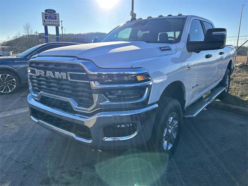 2026 RAM 3500 Big Horn Crew Cab 4x4 6'4' Box