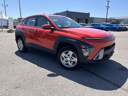 Soultronic Orange Pearl 2024 Hyundai KONA SE