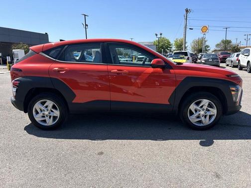 Soultronic Orange Pearl 2024 Hyundai KONA SE