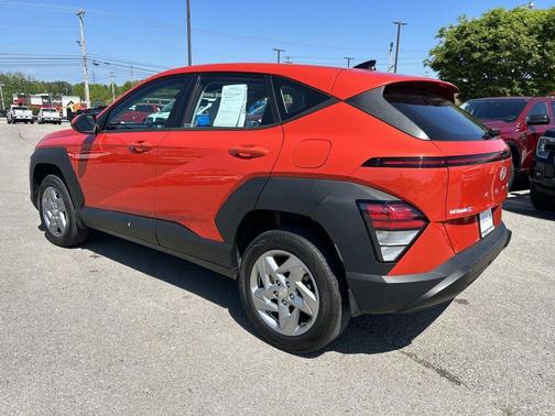 Soultronic Orange Pearl 2024 Hyundai KONA SE