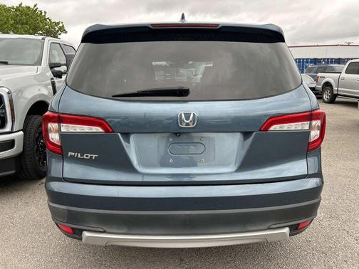 Blue 2020 Honda Pilot 2WD EX