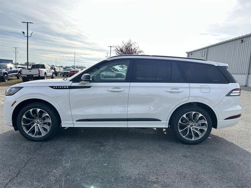 2026 Lincoln Aviator Premiere