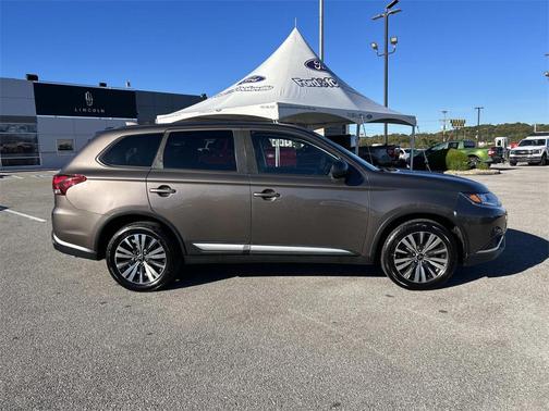 2020 Mitsubishi Outlander ES