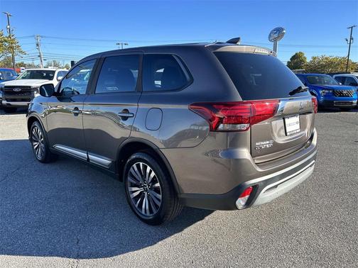 2020 Mitsubishi Outlander ES