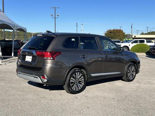 2020 Mitsubishi Outlander ES