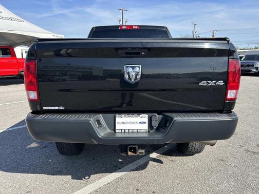 Brilliant Black Crystal Pearlcoat 2017 RAM 2500 Tradesman Crew Cab 4x4 6'4' Box