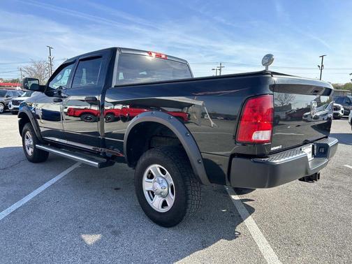Brilliant Black Crystal Pearlcoat 2017 RAM 2500 Tradesman Crew Cab 4x4 6'4' Box