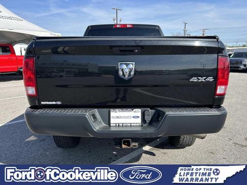 Brilliant Black Crystal Pearlcoat 2017 RAM 2500 Tradesman Crew Cab 4x4 6'4' Box