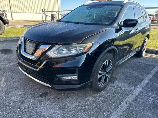 Magnetic Black 2017 Nissan Rogue SL