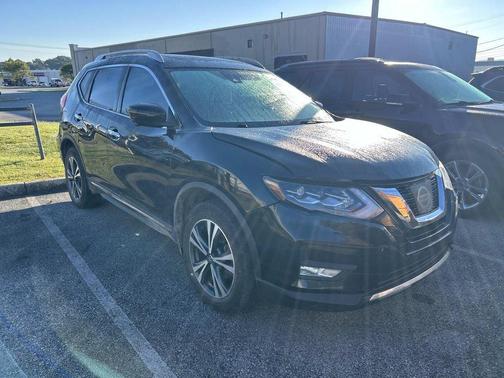 Magnetic Black 2017 Nissan Rogue SL