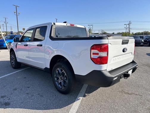 Oxford White 2026 Ford Maverick XLT