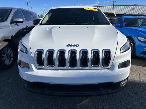 2017 Jeep Cherokee Sport